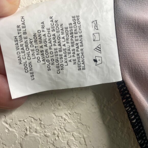 Miraclesuit Swim Tankini Size 10 Multicolor Striped adjustable Straps Built-In B - Picture 6 of 7